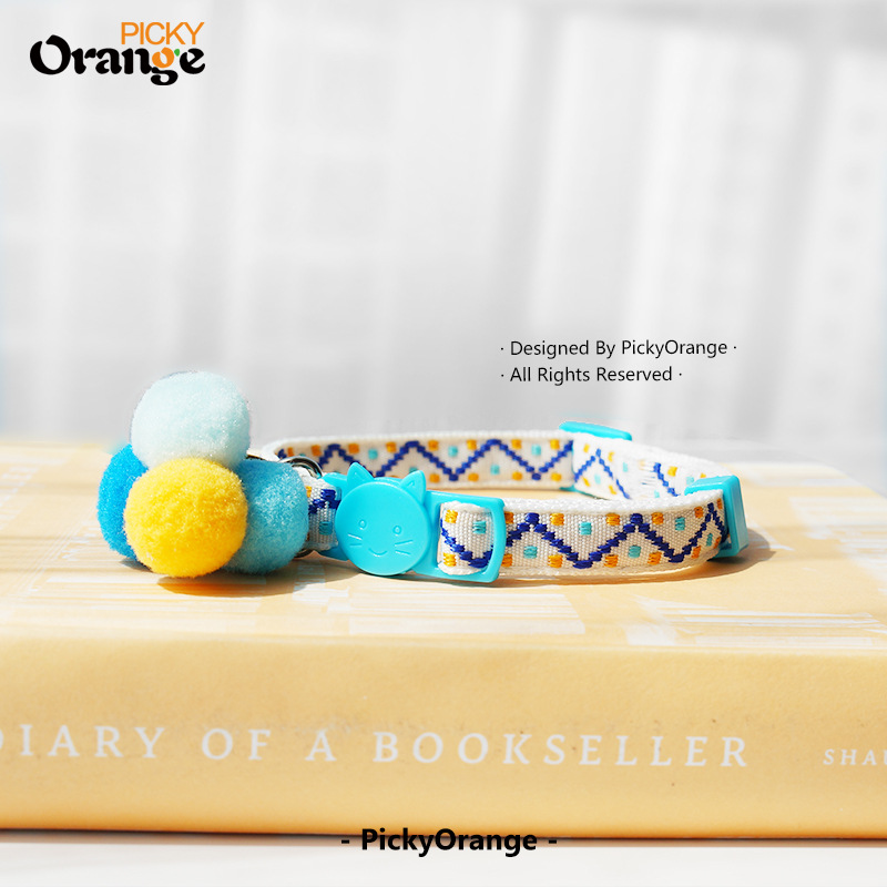 Macaron chấm bi cổ mèo pom pom 16