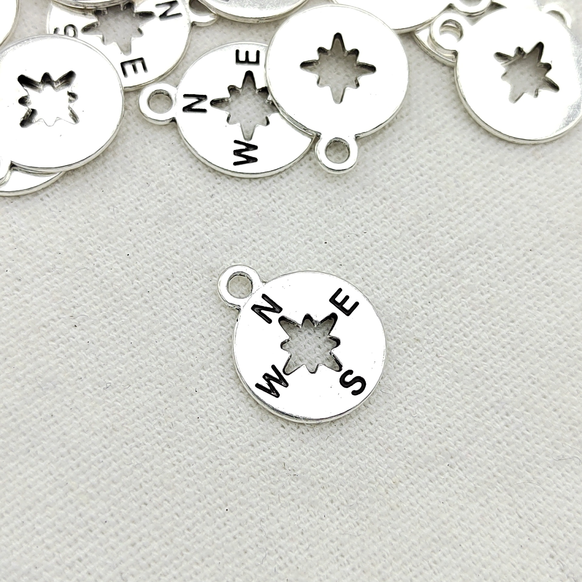 100 Pcs/package Simple Style Compass Zinc Alloy Plating Pendant Jewelry Accessories display picture 1
