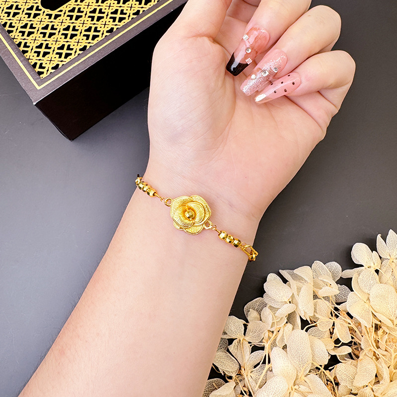 Mujeres de lujo ligero de oro vietnamita que se dedican a la pulsera de rosas, un largo tiempo no se desvanecerá, la fuente de joyas de nicho de alta calidad.