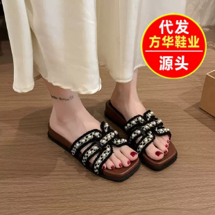 2026 verano nuevo estilo de moda versátil perla cruzada un pedazo coreano zapatillas frías zapatillas antideslizantes para mujeres image 2