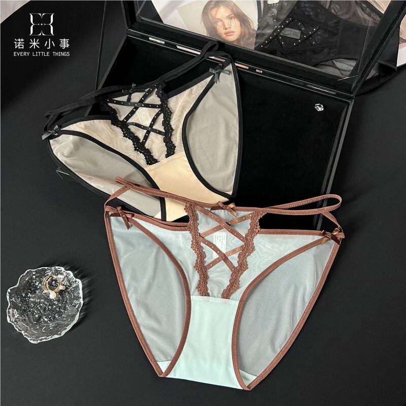 Spicy girl cross-strap hollow-out panties for women, ultra-thin mesh low-rise with bow and lace, sexy and subtly alluring for dates Spicy girl cross-strap hollow-out panties for women, ultra-thin mesh low-rise with bow and lace, sexy and subtly alluring for dates