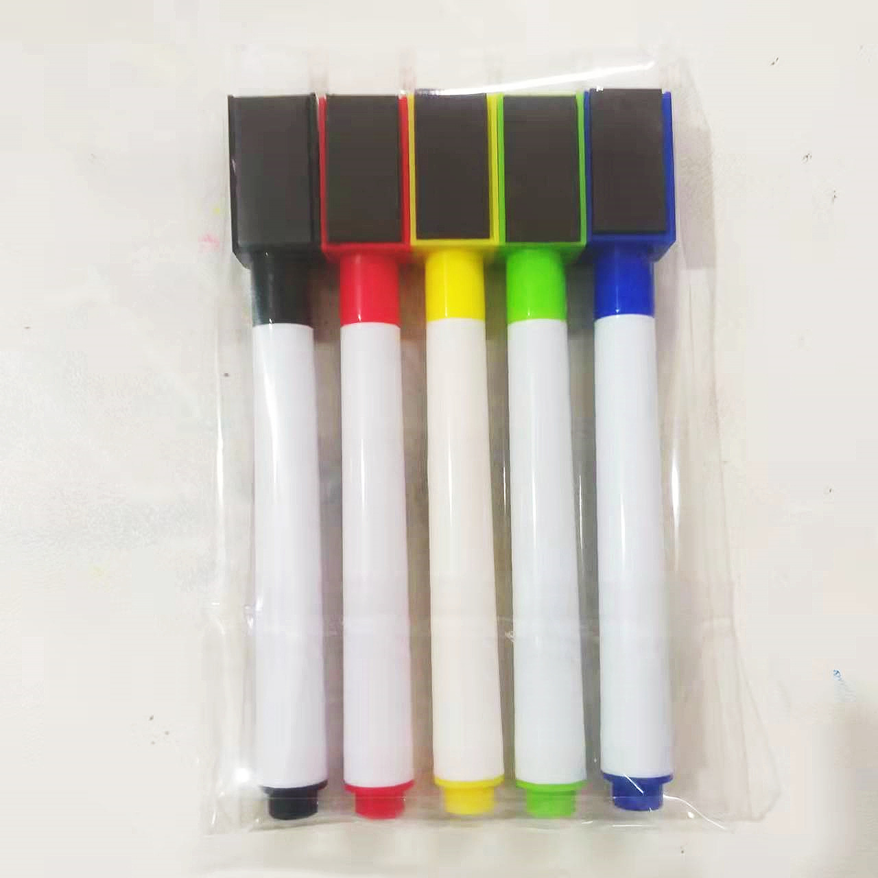 El traje de la pluma del whiteboard de los niños del color de la mañana 8 del paño del color con los accesorios borrables a base de agua de la pluma del whiteboard del marcador magnético del color del cepillo