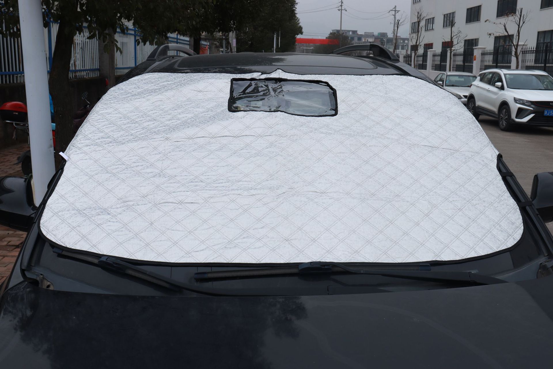 Cross-border window snow shield, front windshield ultrasonic perforated recorder, insulated snow cover, sun protection, thickened car sunshade