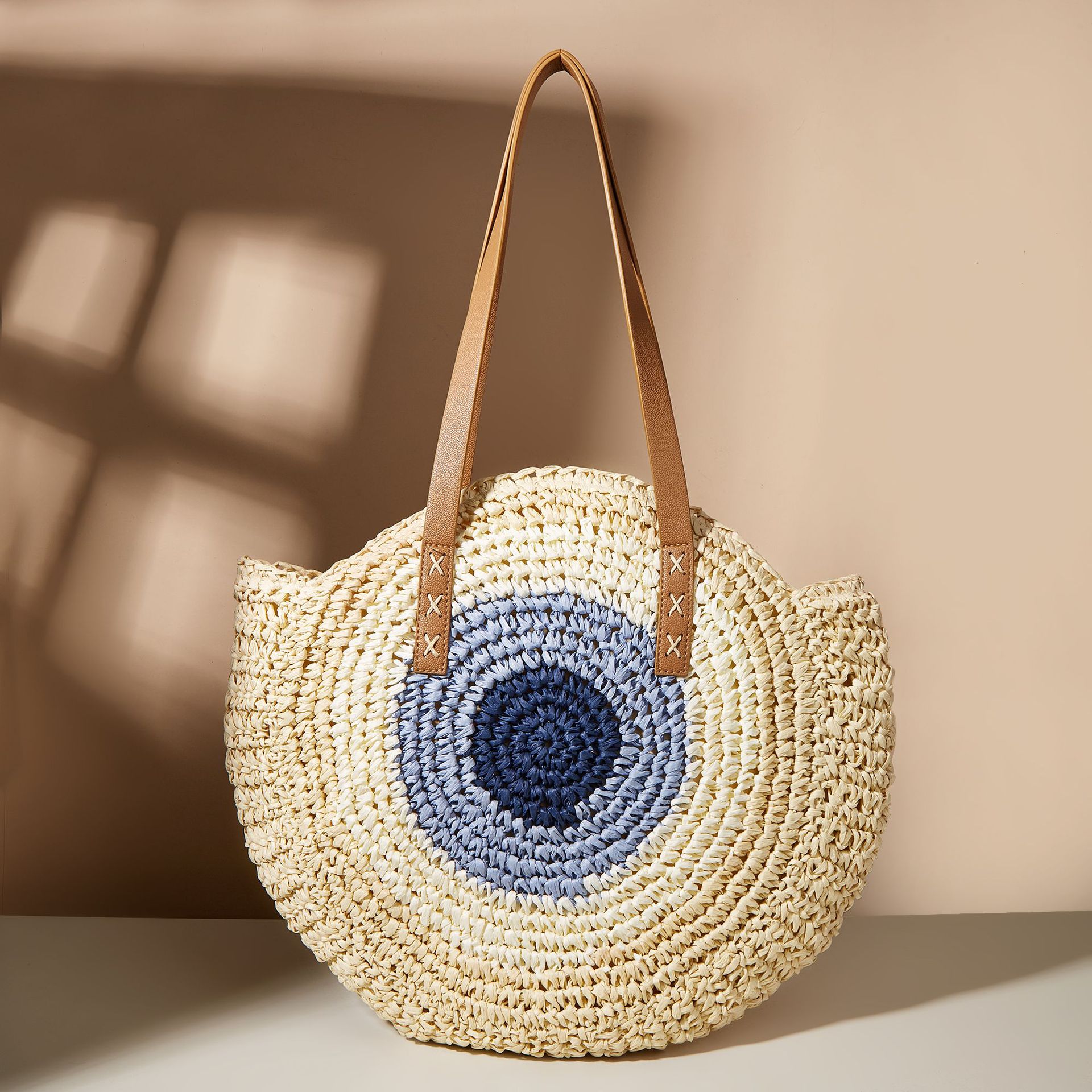 Women's Medium Straw Geometric Vintage Style Weave Round Zipper Straw Bag display picture 3