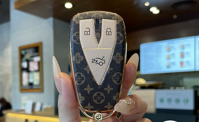 Luxury Feel X5/X7 Plus — Car key bag - type-c-3-button-single-key-cover