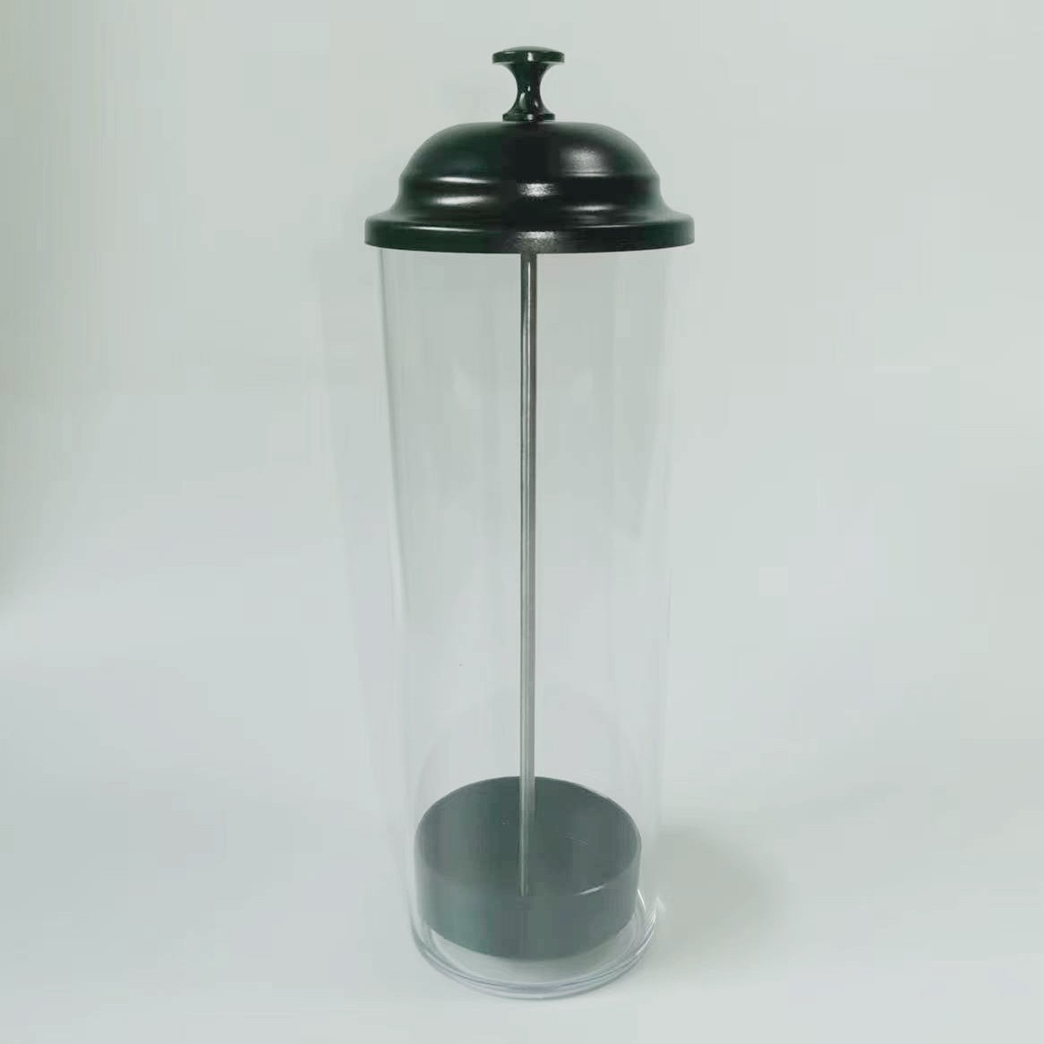 검정색 뚜껑, 검정색 바닥, 투명 배럴