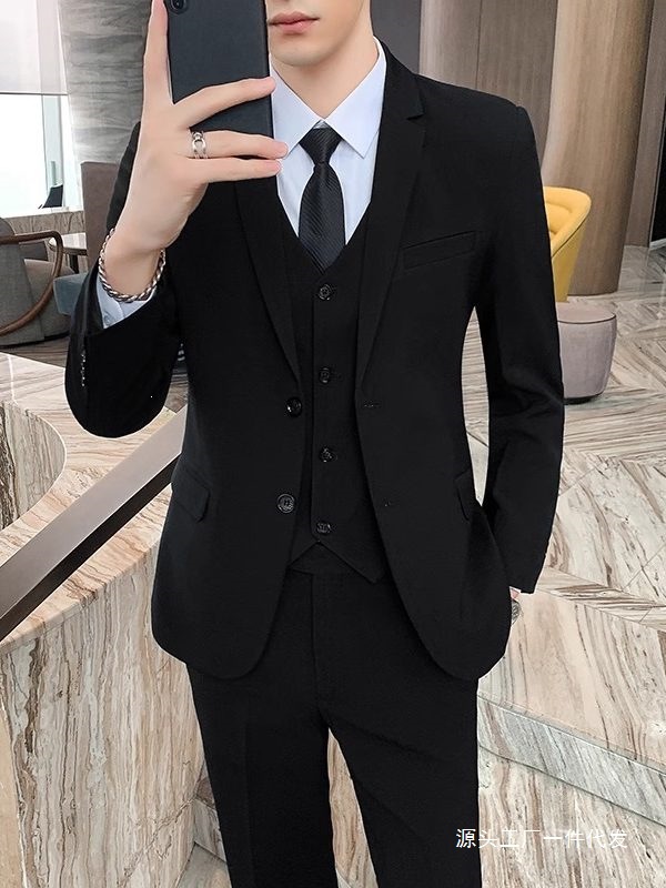 Kişi slim-fit kostyum pencəyi, biznes üçün