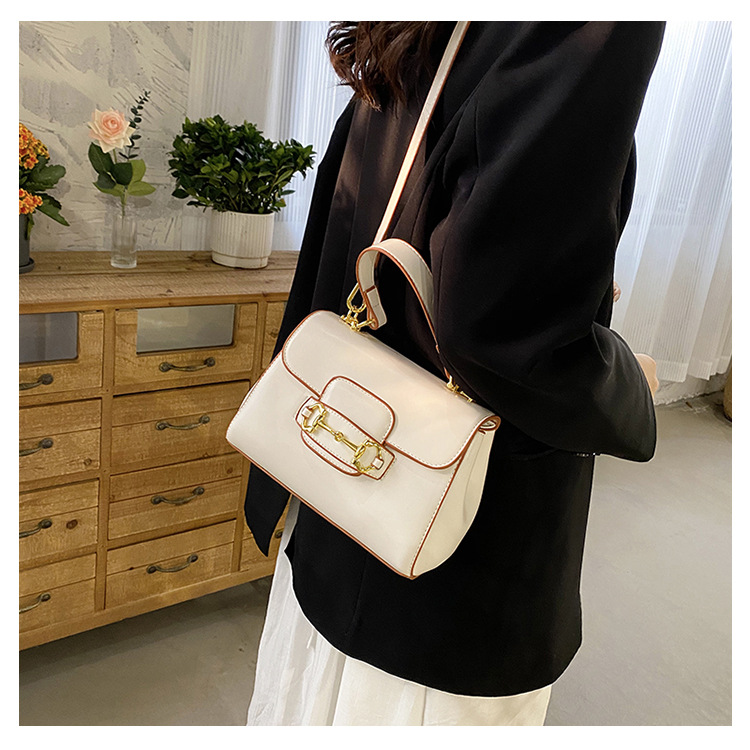Borsa alla moda coreana 2024 Tendenza borsa a tracolla a colori a contrasto con spalla semplice e personalizzata per nuove donne primavera_voghion.com