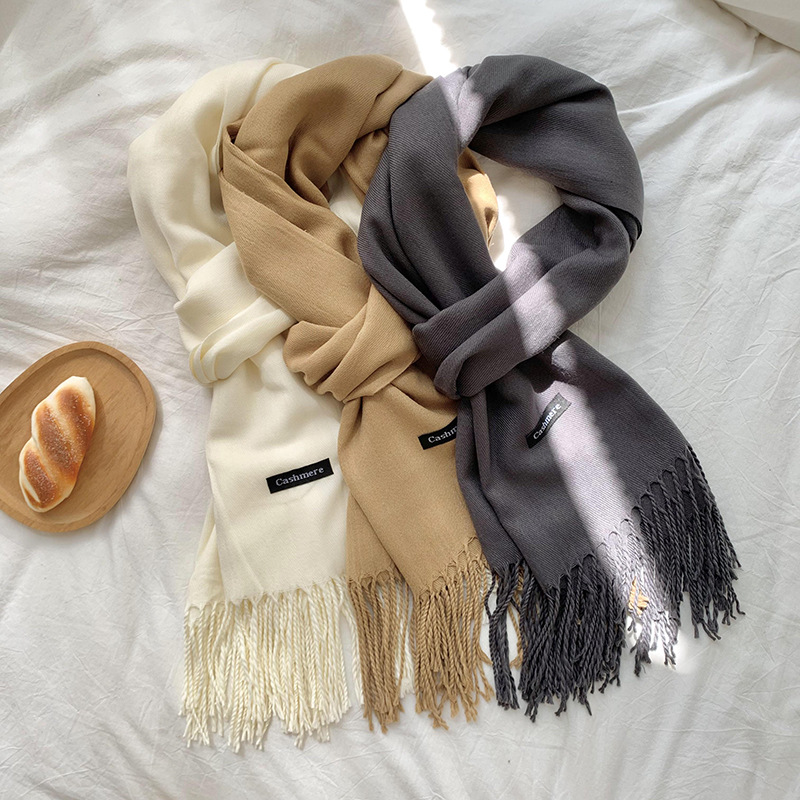 Bufandas de invierno femeninas de alta calidad 2025 nuevo estilo de cachemira de color sólido multifuncional calentamiento bufandas de cuello