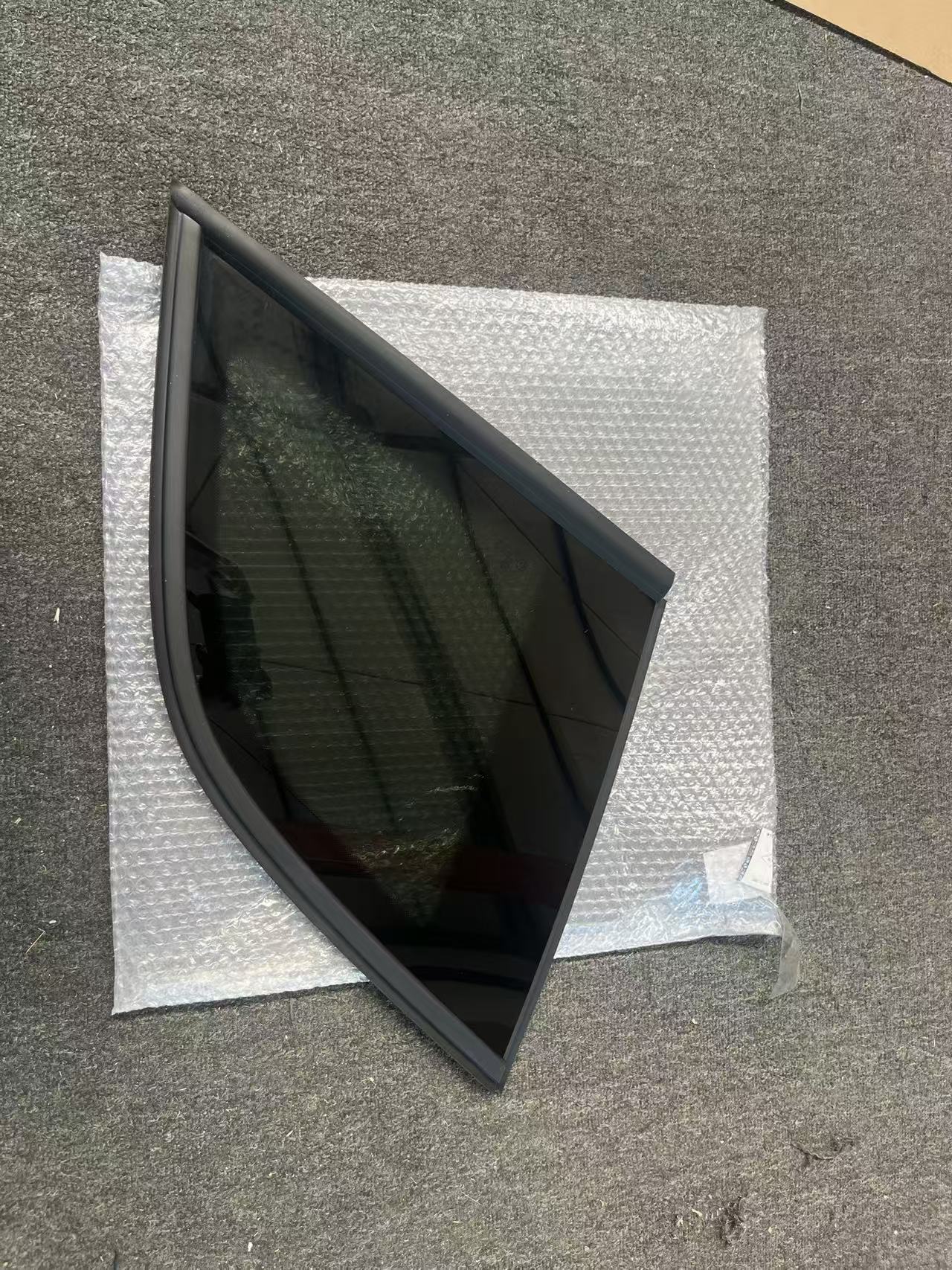 Id6 Rear Door Window Glass Side Window Glass (Black 12D845041C5Ap Original Brand New 12D845042C5