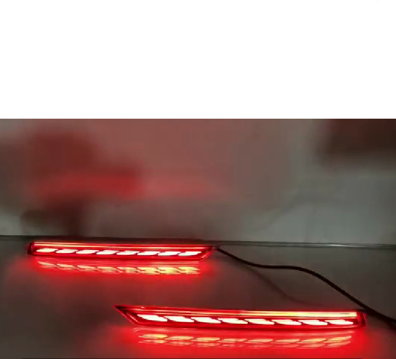 Adecuado para 2022 Toyota landkuroze parachoques trasero luz de advertencia Start scanning streamer luz trasera de dirección