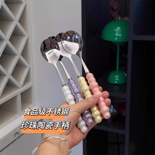 �W�t���鲻�P����������ֱ��{����Ů�ļ��ó����С�����L���A��