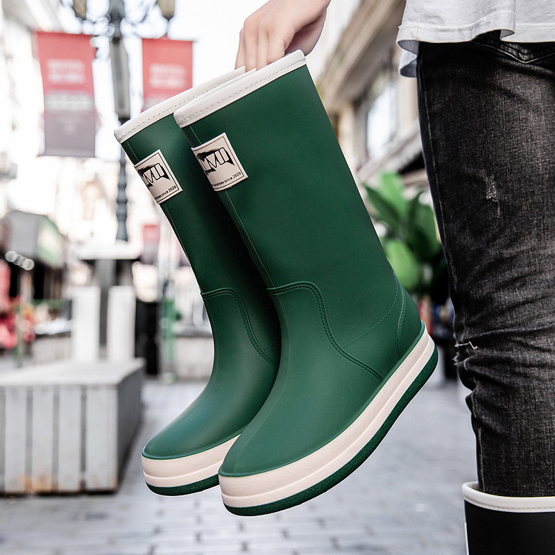 Nueva pareja de moda de alta Botas de lluvia de invierno de algodón acolchado cálido mujeres impermeables zapatos de goma de lluvia Zapatos de agua al aire libre de los hombres image 11