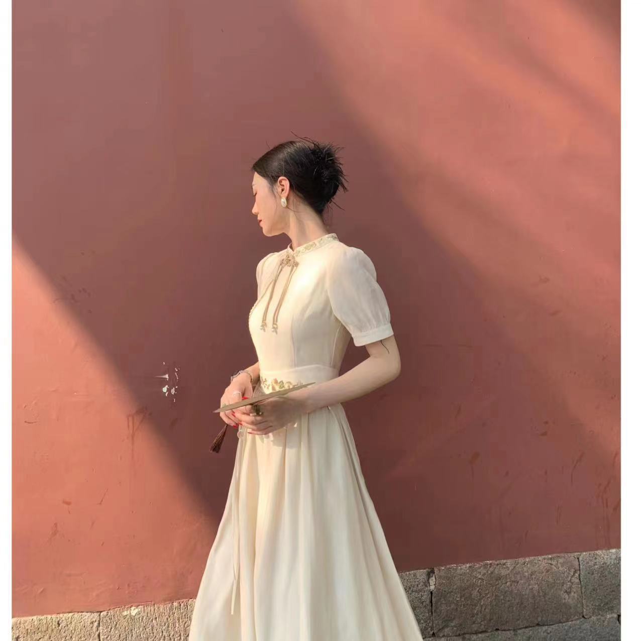 云秋月 新中式轻国风盘扣连衣裙女夏季花朵刺绣重工裙