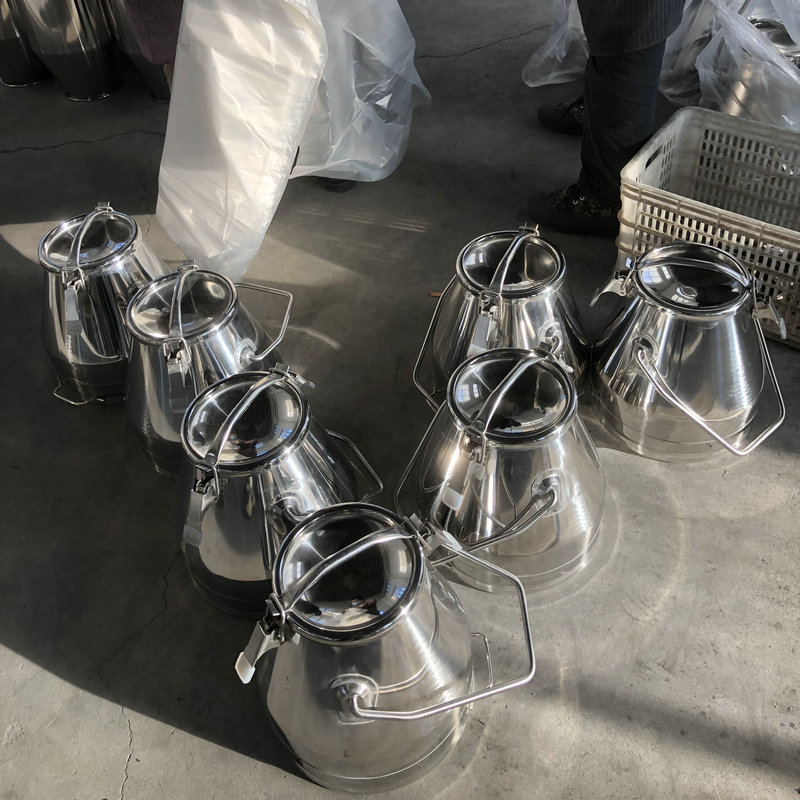 厂家直销奶桶 304不锈钢奶桶15升 移动式挤奶机专用桶