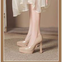 优雅春秋新款女漆皮防水台红色高跟鞋百搭礼仪走秀粗跟不累脚单鞋