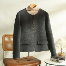 2025秋冬小个子毛呢外套小香风羊毛大衣纯色口袋单排扣短款上衣女