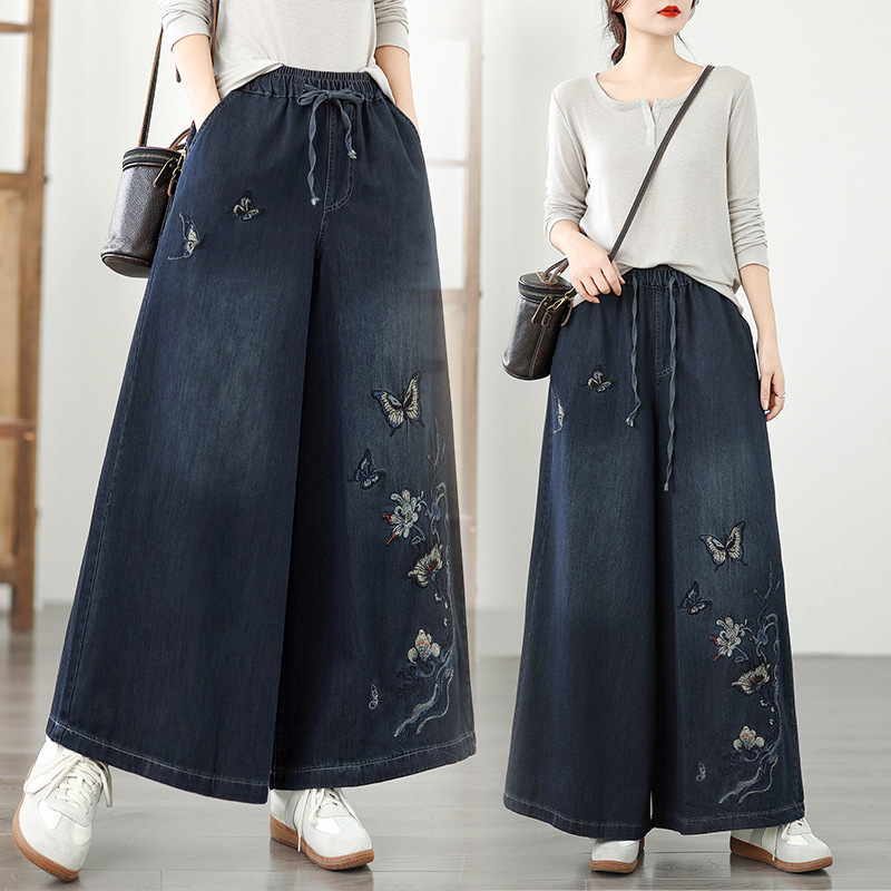 Real Shot of Plus Size Women's Pants, Retro Heavy Embroidery Denim Culottes, Loose and Versatile Slimming Look Wide Leg Pants