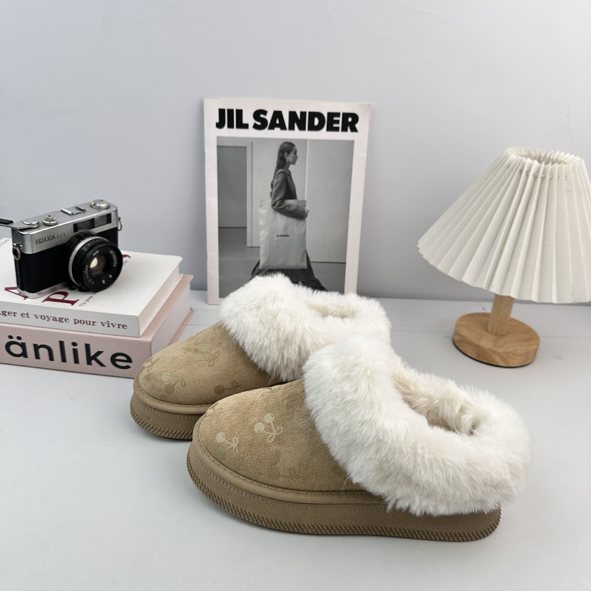 Zapatos de nieve de invierno de mujer botas de tubo bajo, zapatos de algodón calientes gruesos, zapatos de mujer para usar fuera, nicho universal y botas de lana de mujer