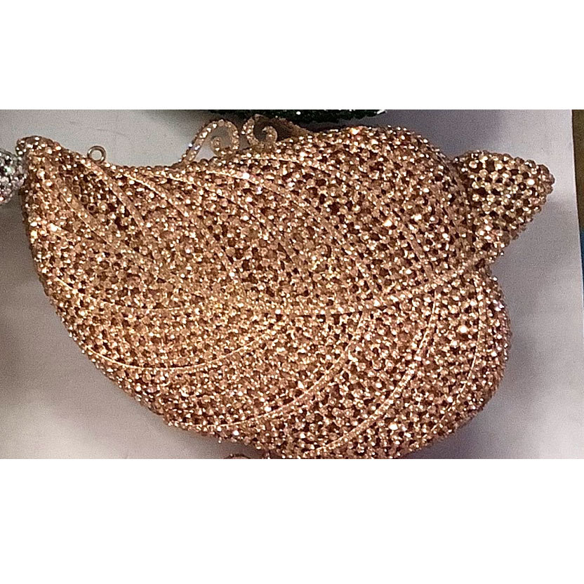 Nuevo paquete de banquete de hoja de diamante hueco caja metálica dura bolsas de mano de banquete Crystal Clutch