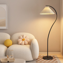 创意客厅轻奢卧室沙发落地灯个性现代简约床头书房直极简床头书灯