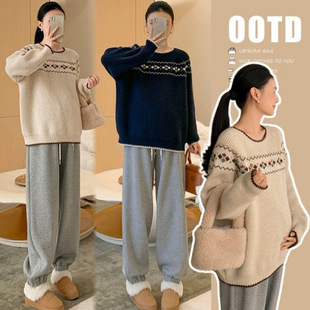Maternity Wear Autumn and Winter Thickened Large Plate New Style Lazy Style Loose Embroidered Flower Knitted Sweater