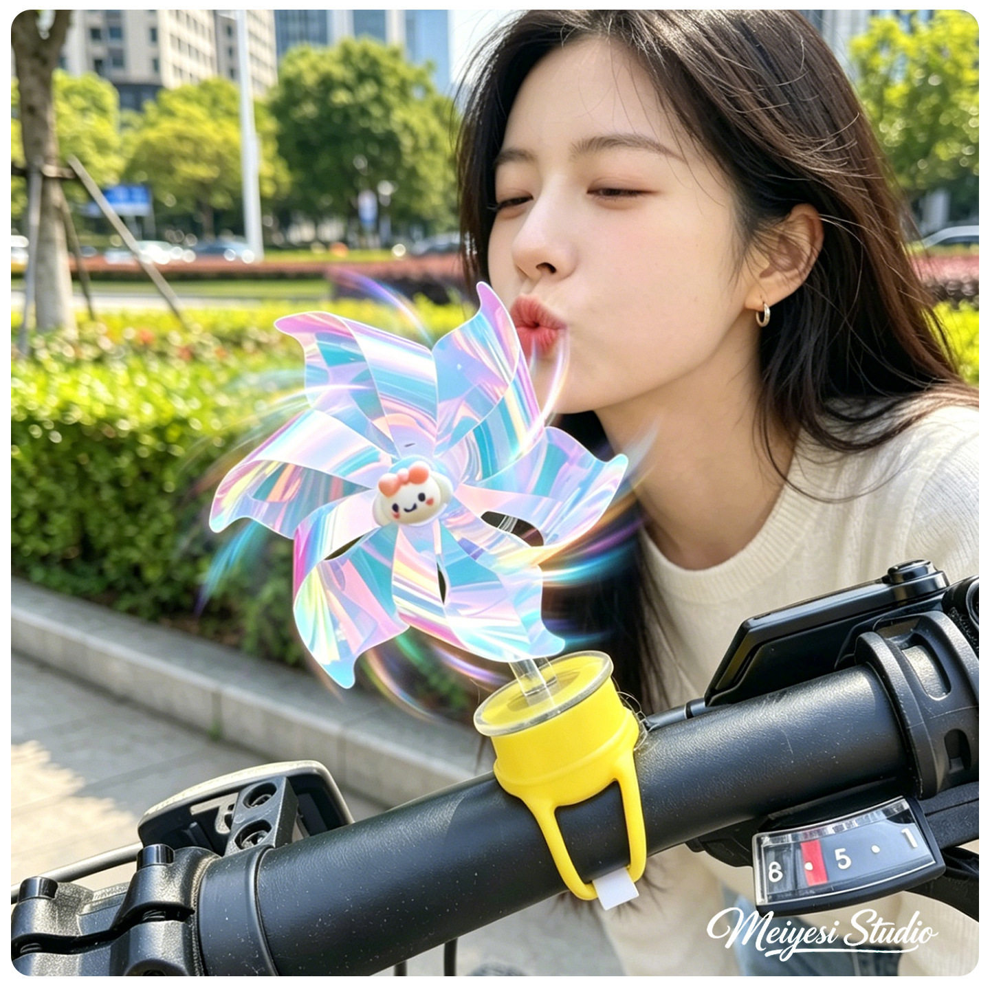 Bicycle electric two-wheeler windmill ornament, motorcycle decorative handlebar strap cartoon rotating small windmill