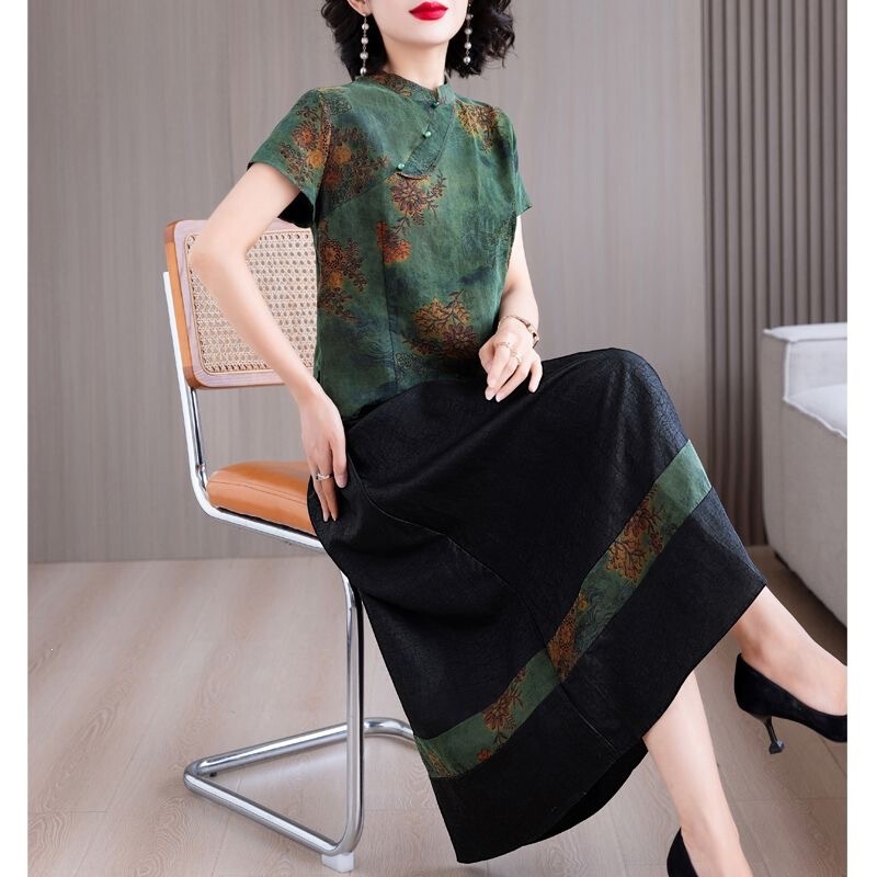 2026 Summer New Chinese Style Mother's Clothing Improved Cheongsam Retro Fashion Printed Two-Piece Dress Set 2026 Summer New Chinese Style Mother's Clothing Improved Cheongsam Retro Fashion Printed Two-Piece Dress Set