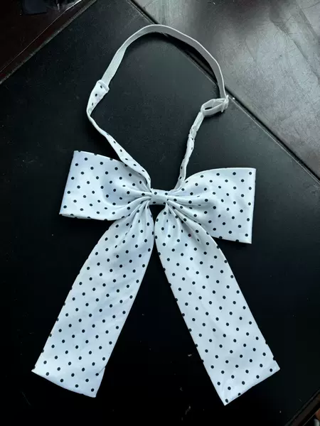 White dot black dot