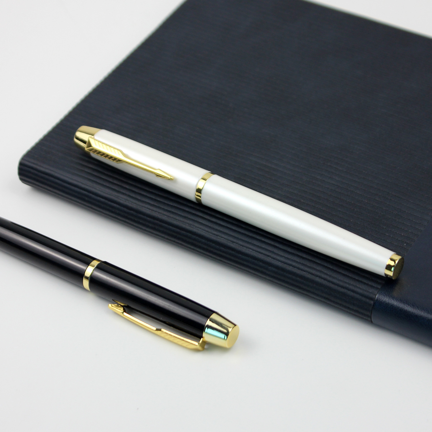 Oficina de negocios de alta calidad, bolígrafo de firma pesado, bolígrafo personalizado, bolígrafo negro neutro, bolígrafo publicitario LOGO