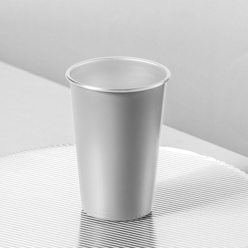 Taza de campamento de acero natural