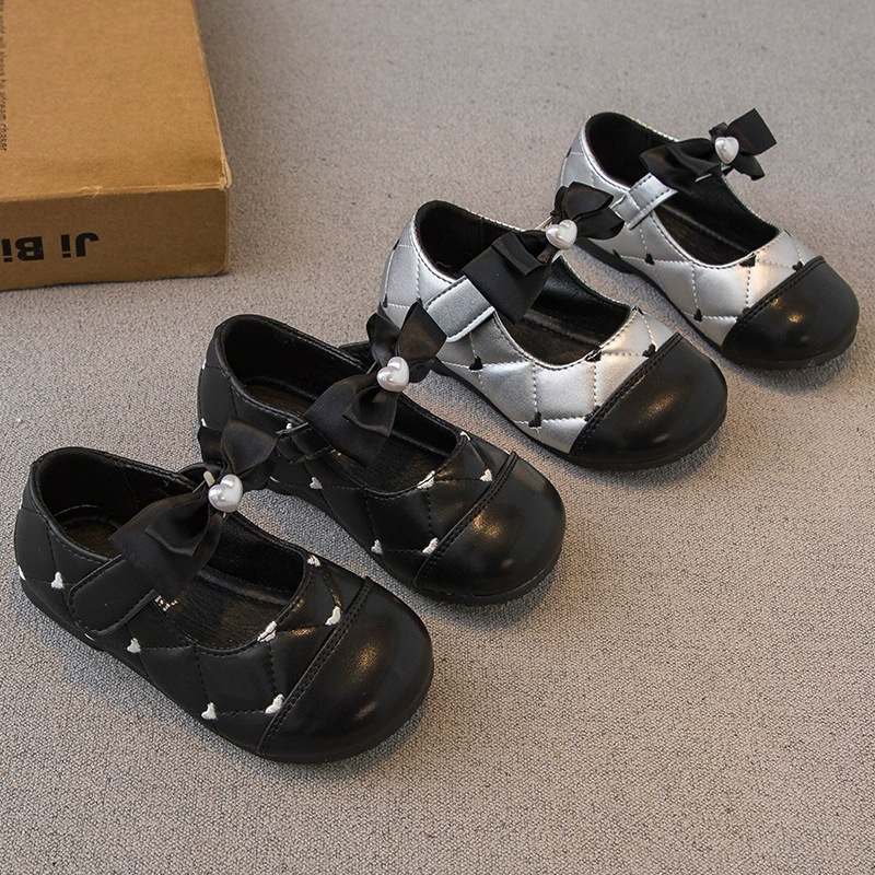 Xiao Xiangfeng детские одиночные туфли весной 2025 новый легкий рот любви ромбовидный лук для девочек принцесса кожаные туфли