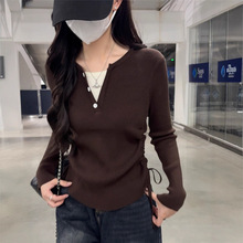 实拍2025冬新款女韩版显瘦时尚假两件毛衫百搭V领抽绳针织衫上衣