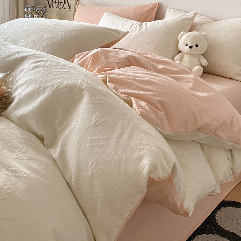 Cama de algodón Cat Man Juego de cuatro piezas de hilo de tres capas de algodón puro 2024 nuevo juego de ropa de cama de tres piezas de ropa de cama de edredón de alta calidad