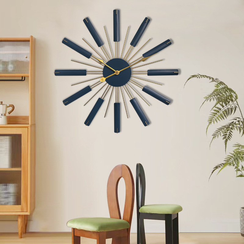 Estilo Europeo sala de estar entrada mudo Reloj de pared de hierro Luz de lujo decorativo Reloj de pared de la leche tienda de té Reloj de pared reloj de arte