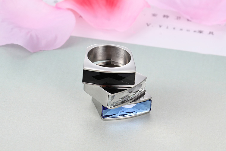 European And American New Popular Titanium Steel Rectangular Glass Ring display picture 4