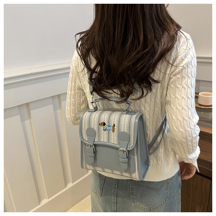 The new backpack for the autumn of 2024 is a fashionable and simple hand-held student single-shoulder bag with a checkered lid and a retro crossbody style undefined