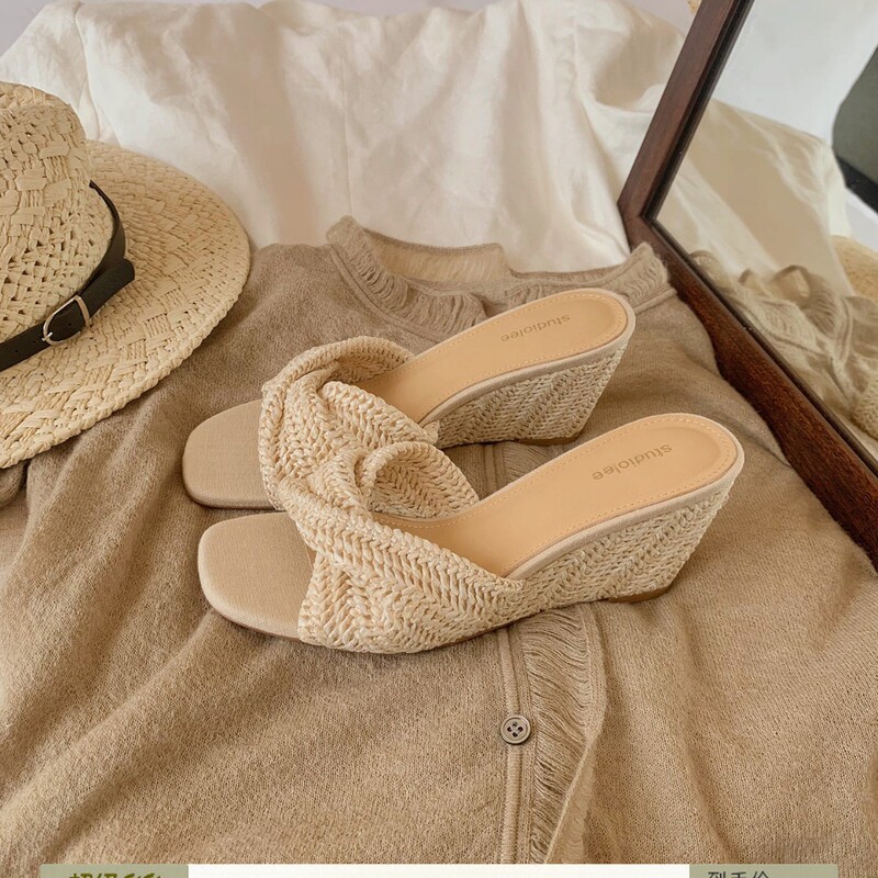 Small Size Wedge Retro Braided High-Heeled Sandals for Women 2026 Summer New Open-Toe Versatile Vacation Style Outdoor Sandals