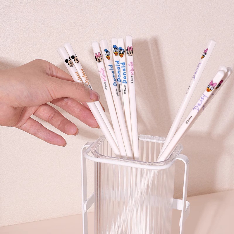 Disney Mickey Series Palillos de cerámica para el hogar Palillos para niños antibacterianos, antimoho y antideslizantes Vajilla de dibujos animados de alto valor