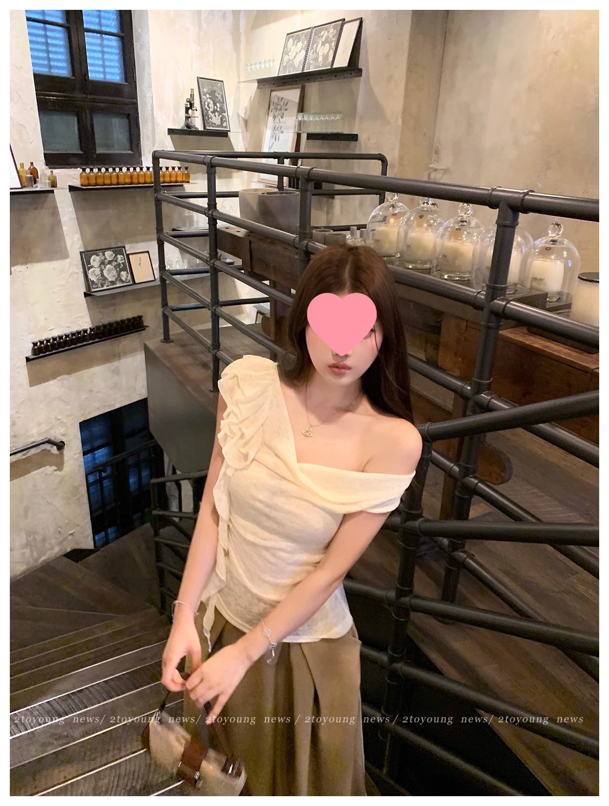 Asymmetric Ruffled Slim Tank Top