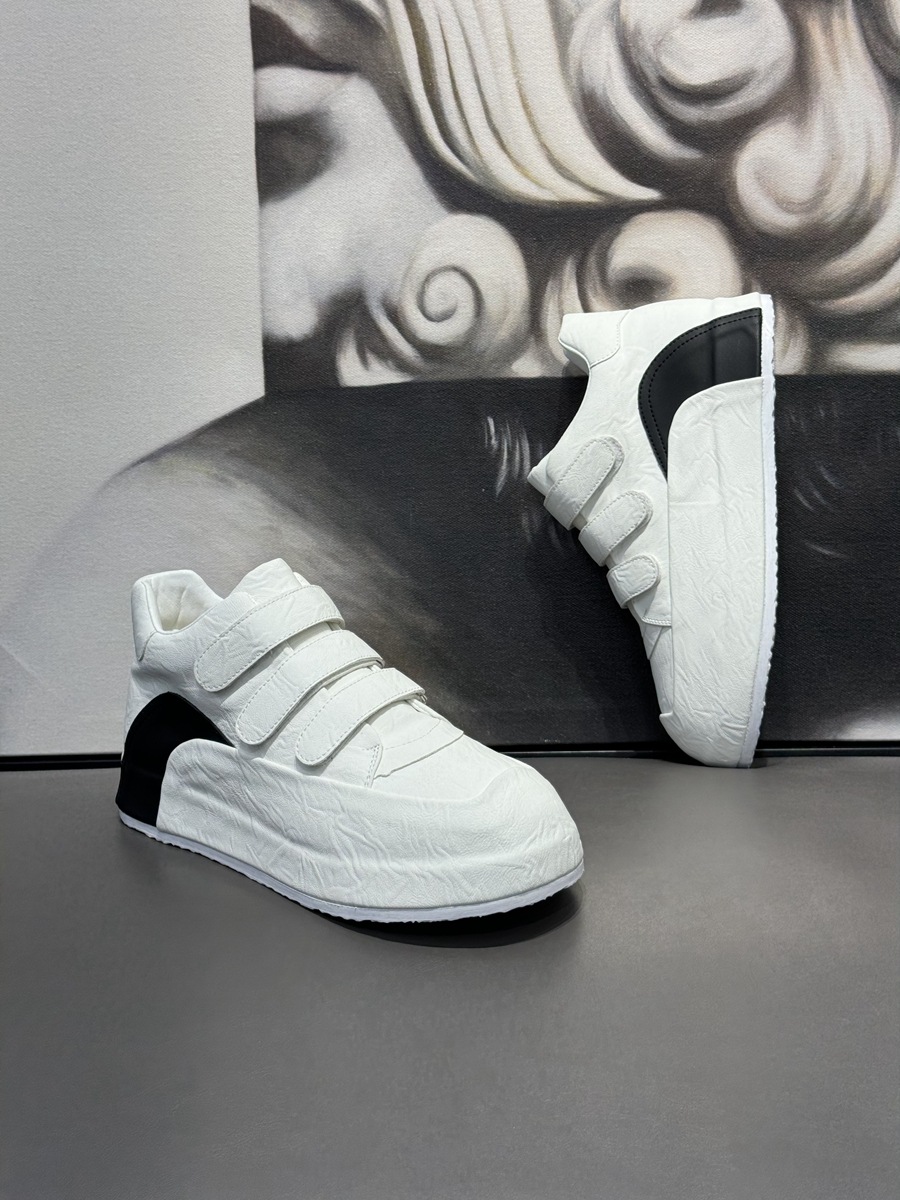 Sneakers alte da uomo in velluto con chiusura a strappo_voghion.com