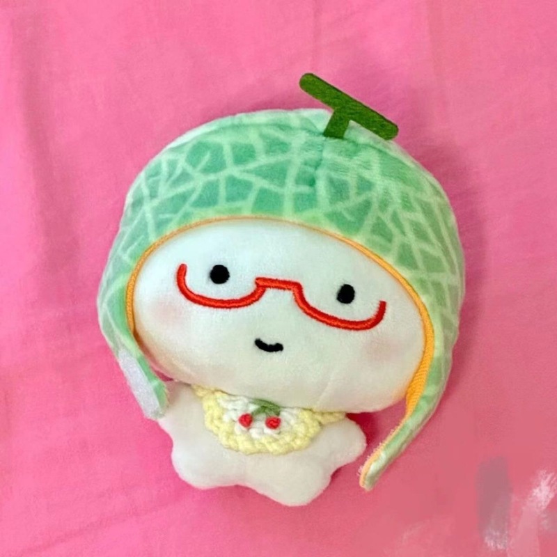 自虐的なクマと同じスタイルのかわいいメロンのヘッドギア 10cm 人形は超かわいいぬいぐるみフルーツベビー服を着ることができます|undefined