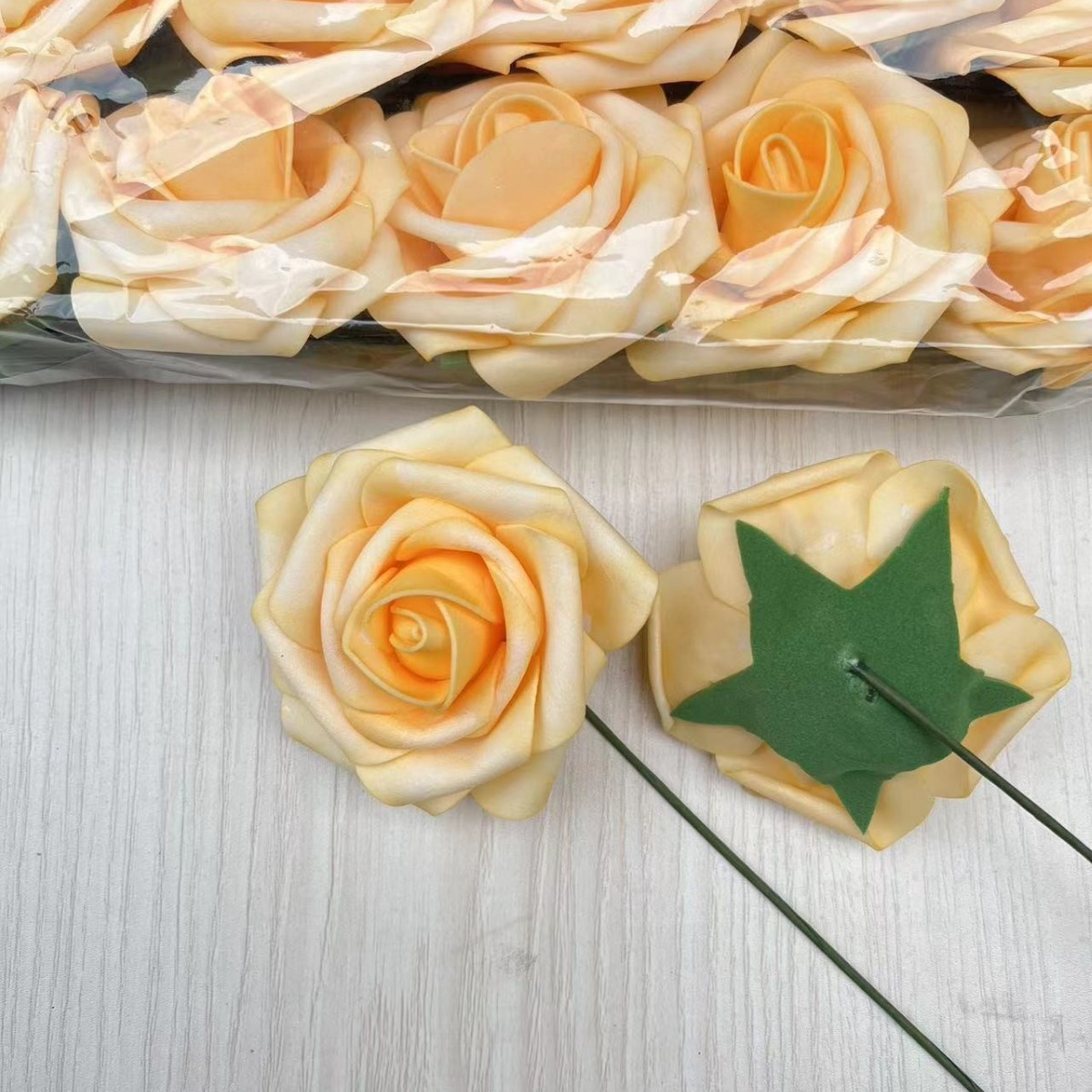 Amarillo crema teñida