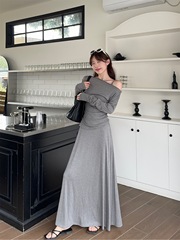 2025新款慵懒风简约纯色吊带连衣裙女装夏季气质百搭收腰显瘦长裙