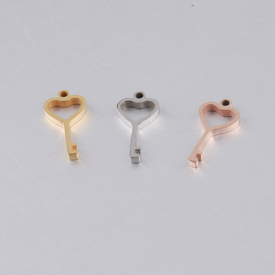 1 Piece Quantity 304 Stainless Steel Material Valentine'S Day Festival 1 Piece 304 Stainless Steel PVD Coated Real Gold Plated Heart Shape Key Lock Pendant DIY Jewelry Accessories
