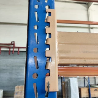 可定制各种重型货架仓储配件倒三角孔倒八孔小方孔等各种孔型立柱