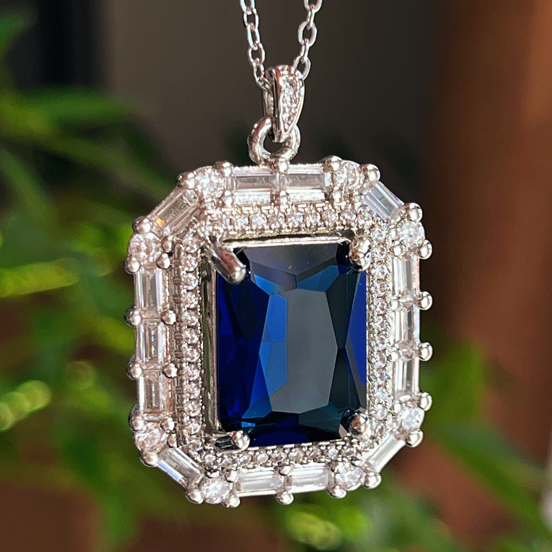 Royal sapphire pendant