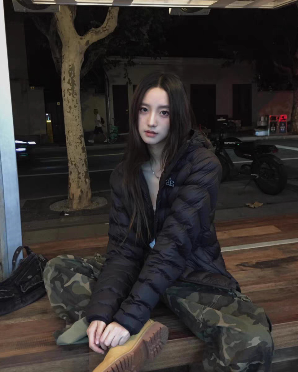 검은색