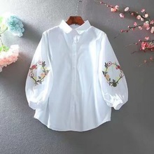 白色棉质衬衫女中袖夏季新款女士宽松显瘦绣花灯笼袖白衬衣五分袖
