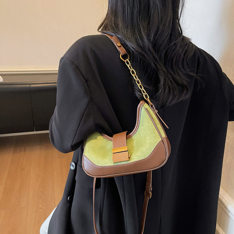 Nicho transfronterizo cadena brazalete para mujeres otoño / invierno 2025 nuevo estilo popular retro bolso de hombro de moda versátil mochila